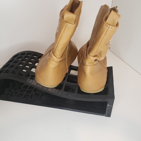 Girls size 9 cowgirl boots - Picture 5 of 5